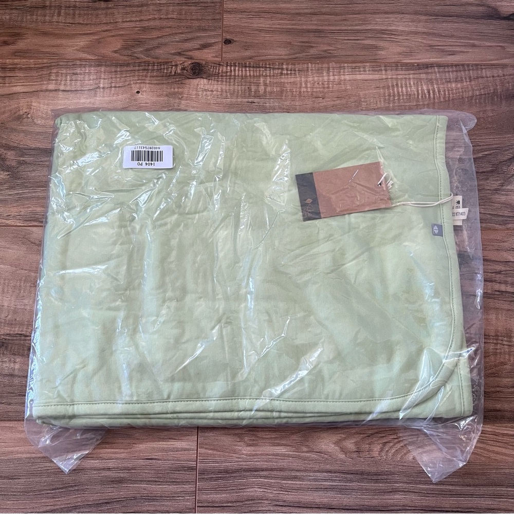NIB Kyte Baby blanket pistachio